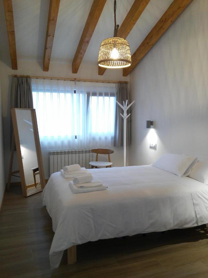 Tiu Enrique 3 Appartement Onís Buitenkant foto
